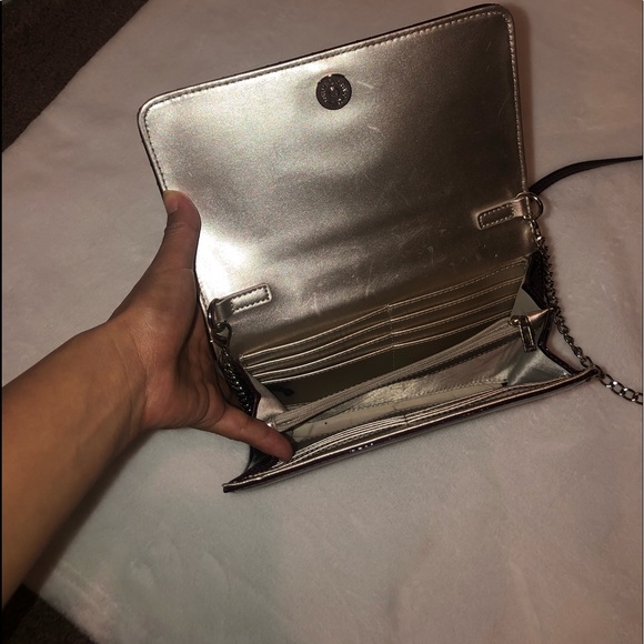 Burgundy guess bag - Picture 3 of 6